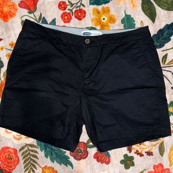 Old Navy Black High Waist Everyday Shorts (Cotton Chino Shorts) - Picture 1 of 8